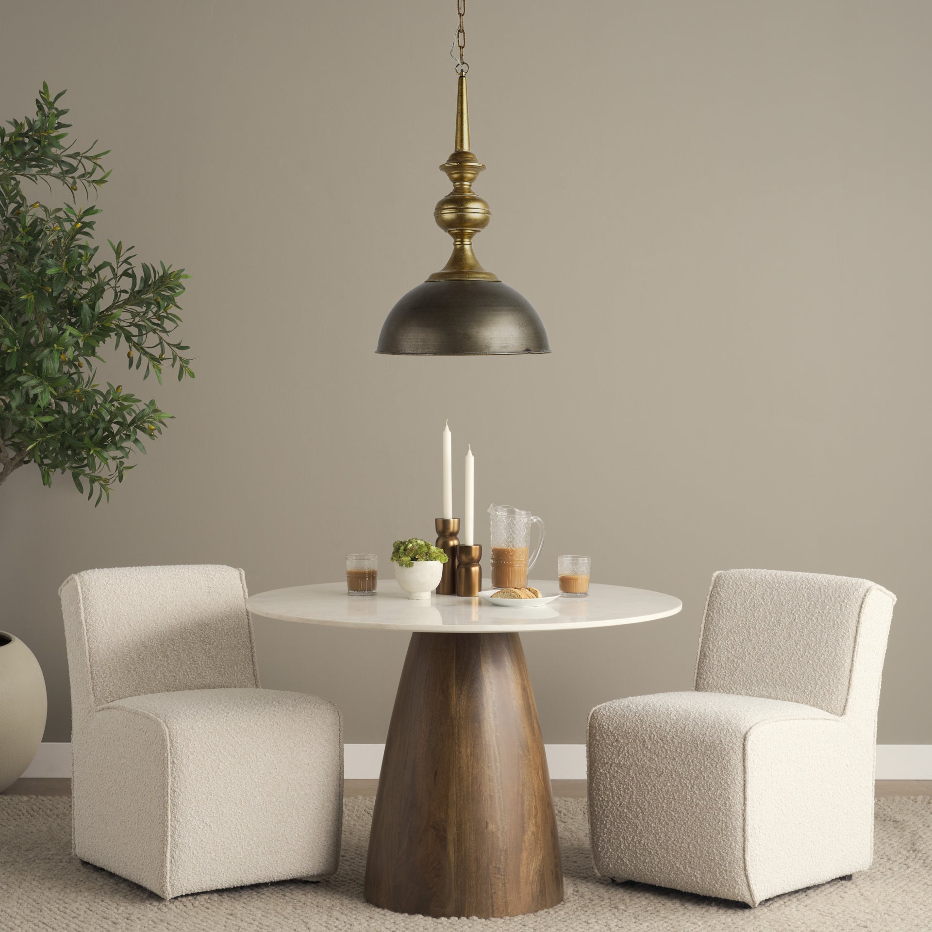 Capsa Pendant Light