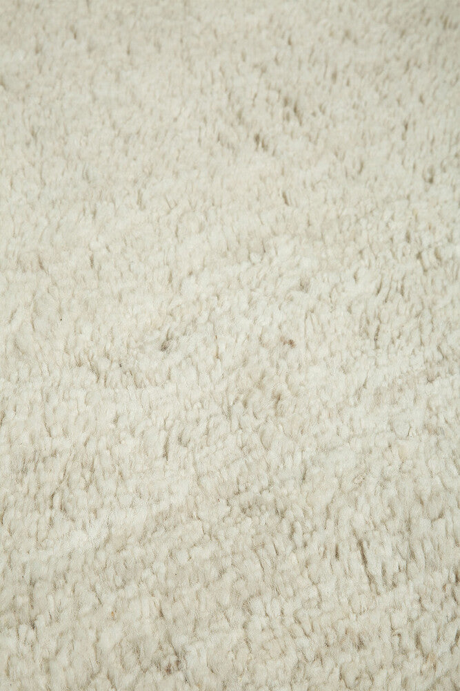 Dunes rug | by ASHTARI x ETHNICRAFT DESIGN STUDIO