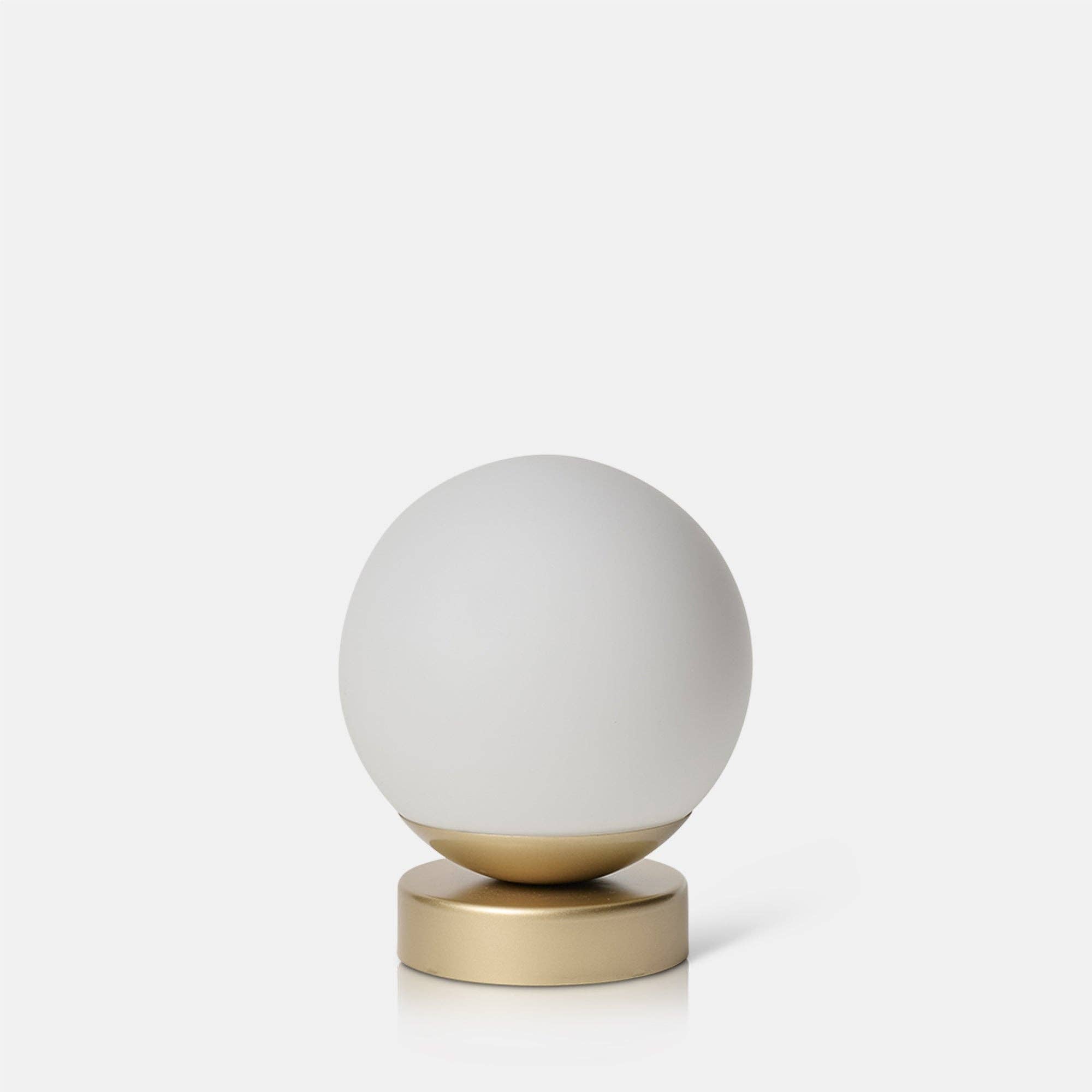 Welton LED Lamp
